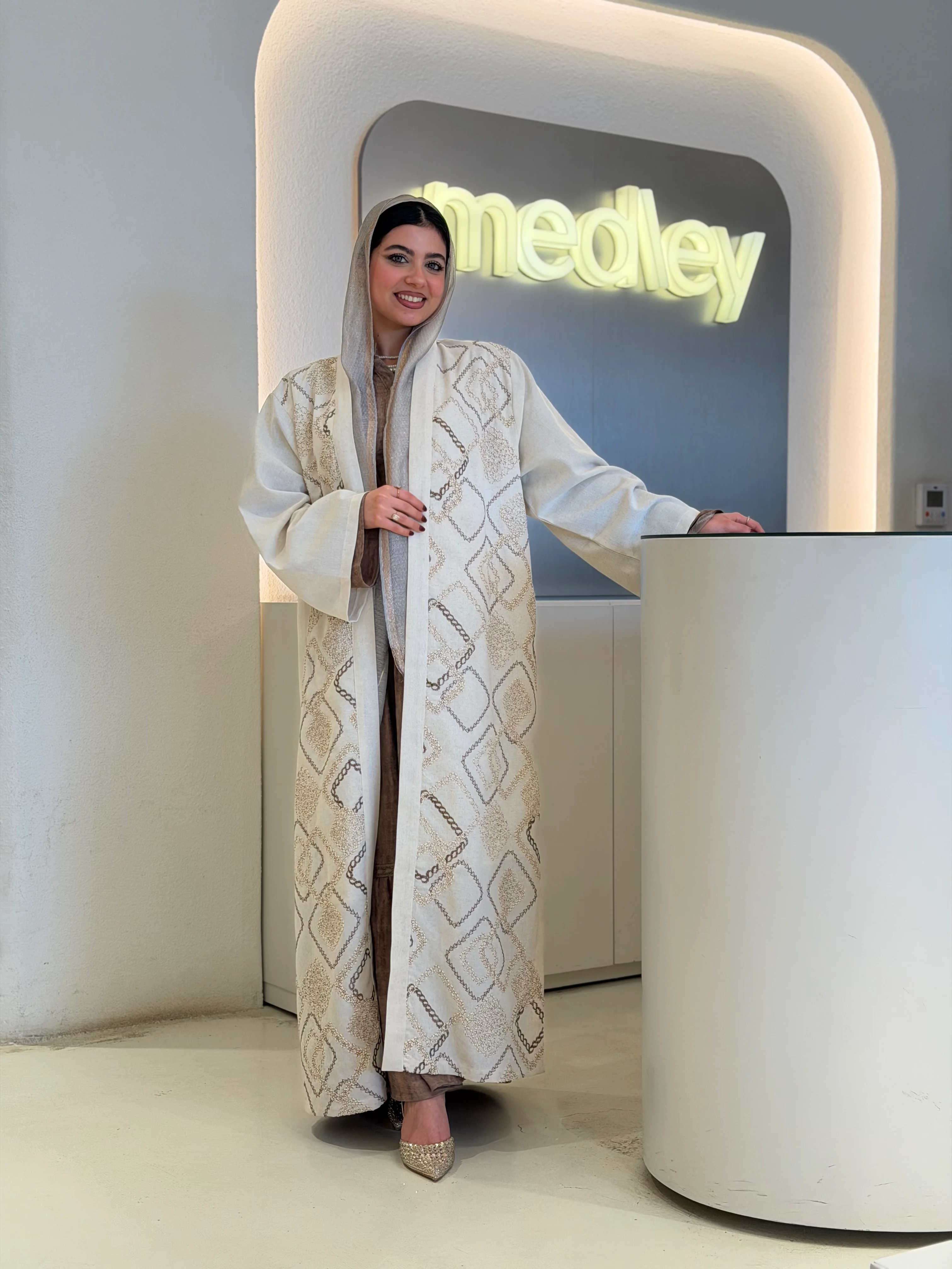 Elegant Embroidered Long Cardigan - Image 3