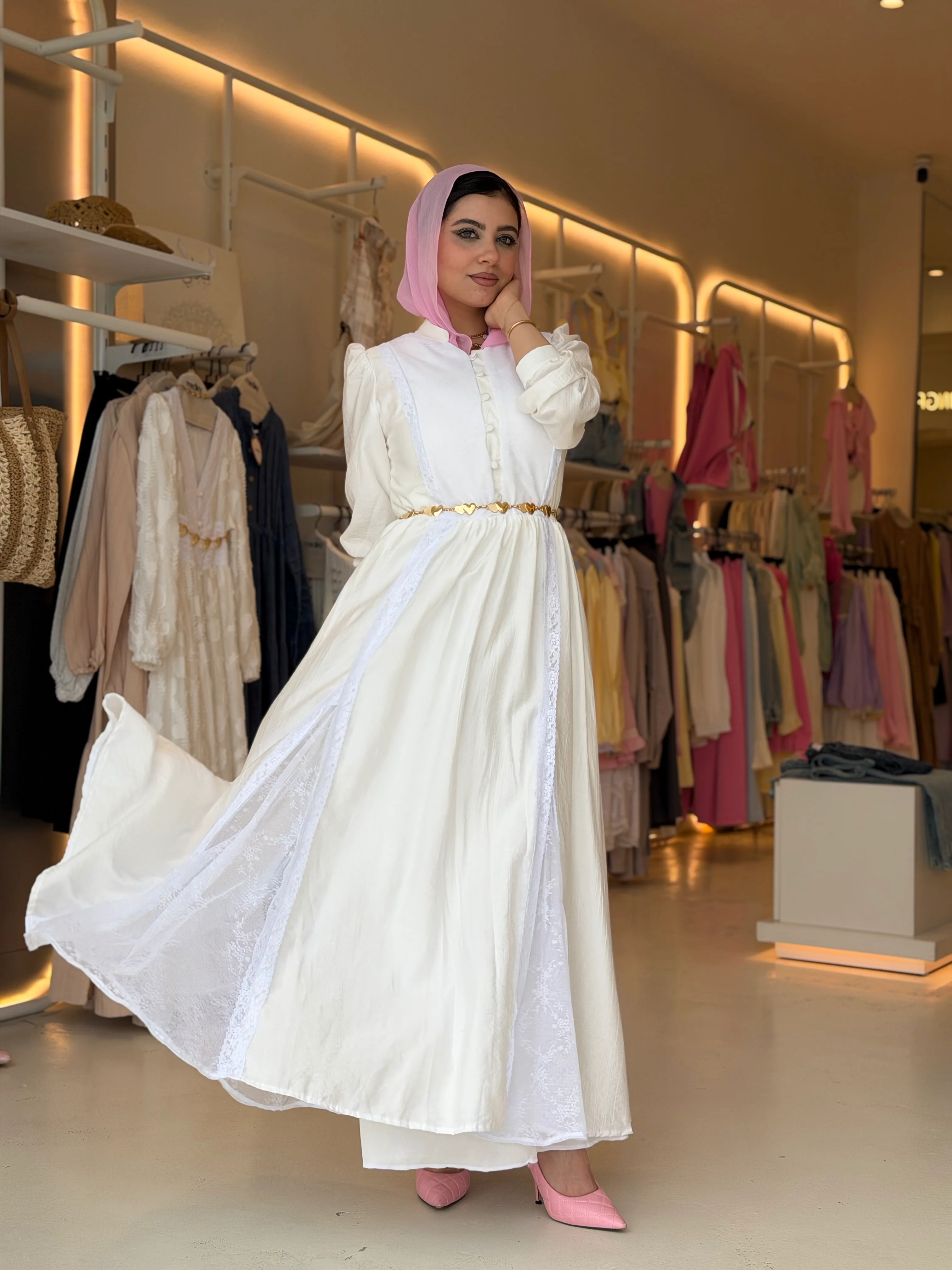 Elegent detailed white dress - Image 3
