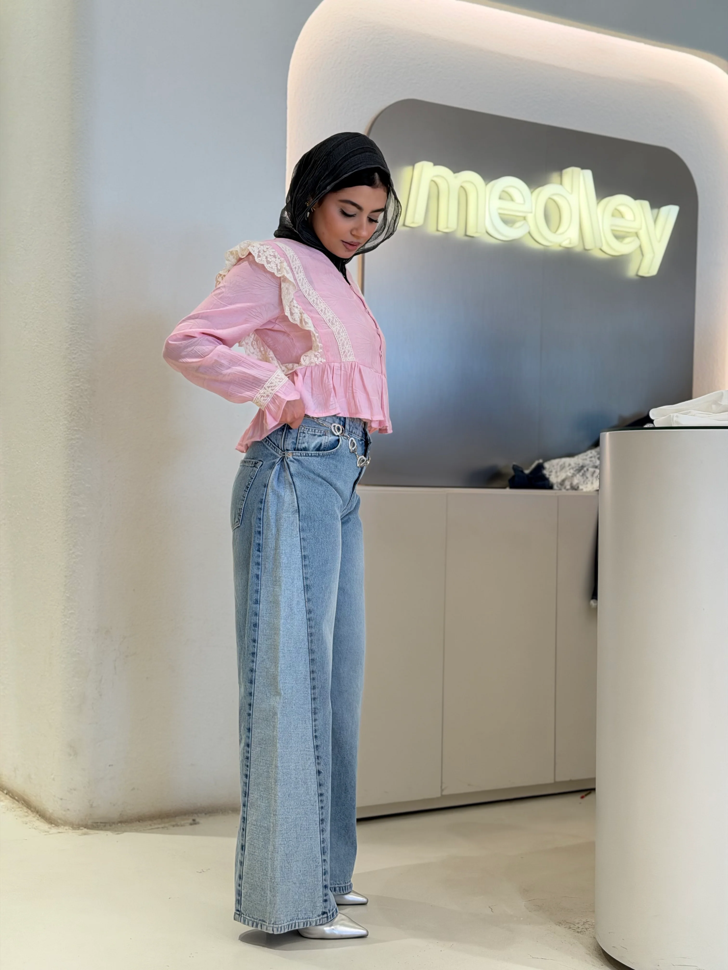 Fancy Dantel End Blouse - Image 3