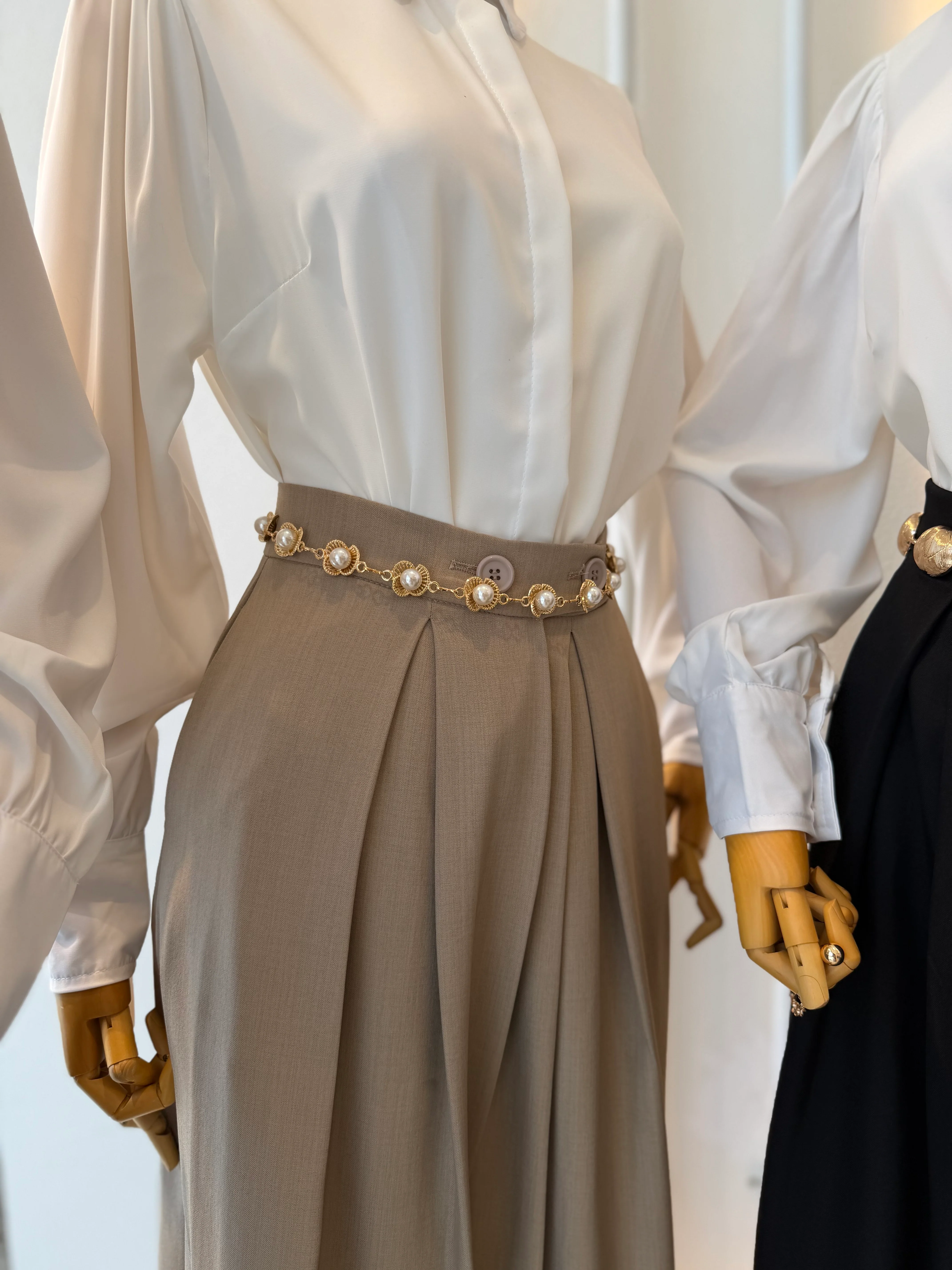 Iconic Classic Wide-Leg Pants - Image 5