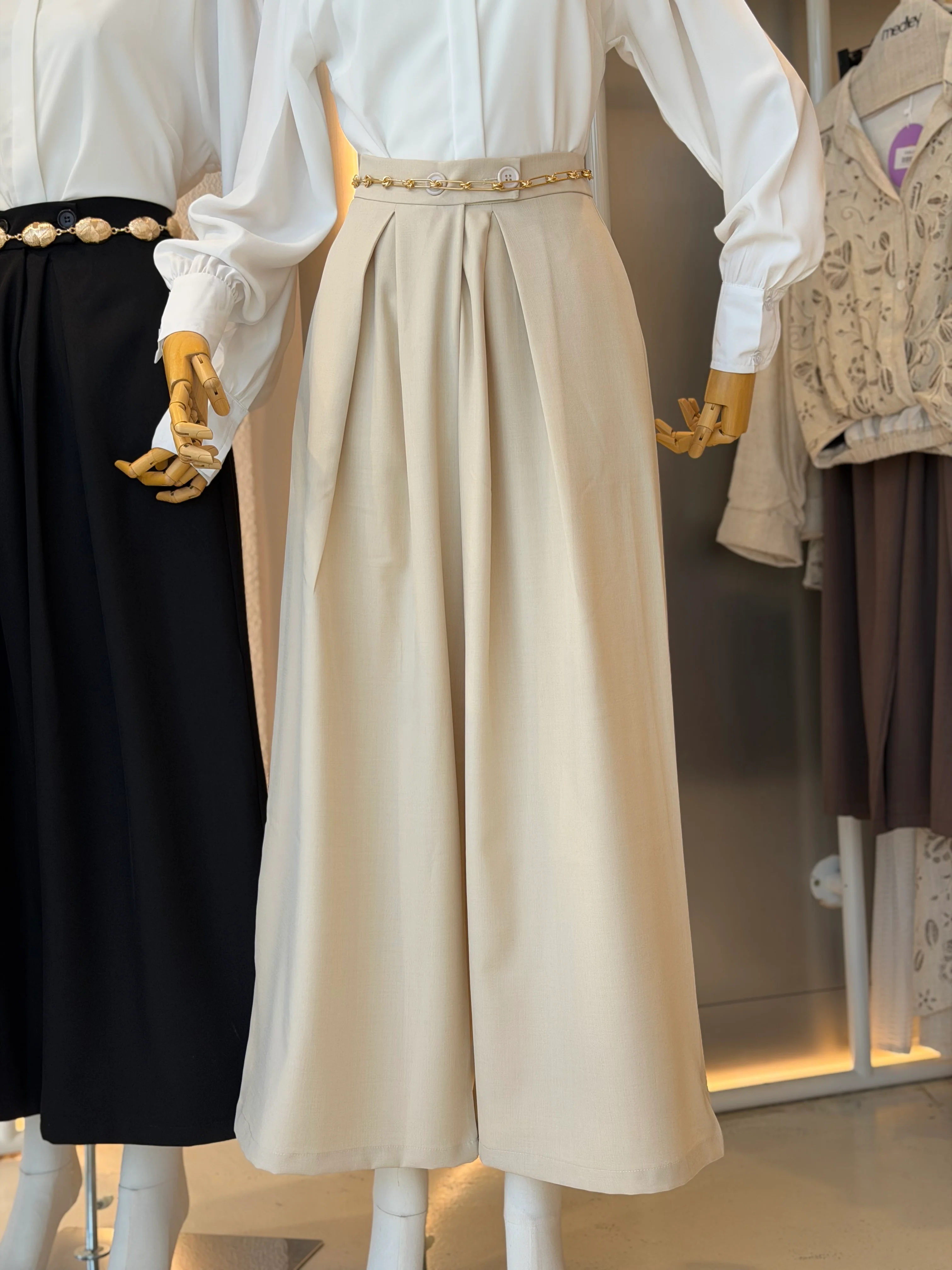 Iconic Classic Wide-Leg Pants - Image 7