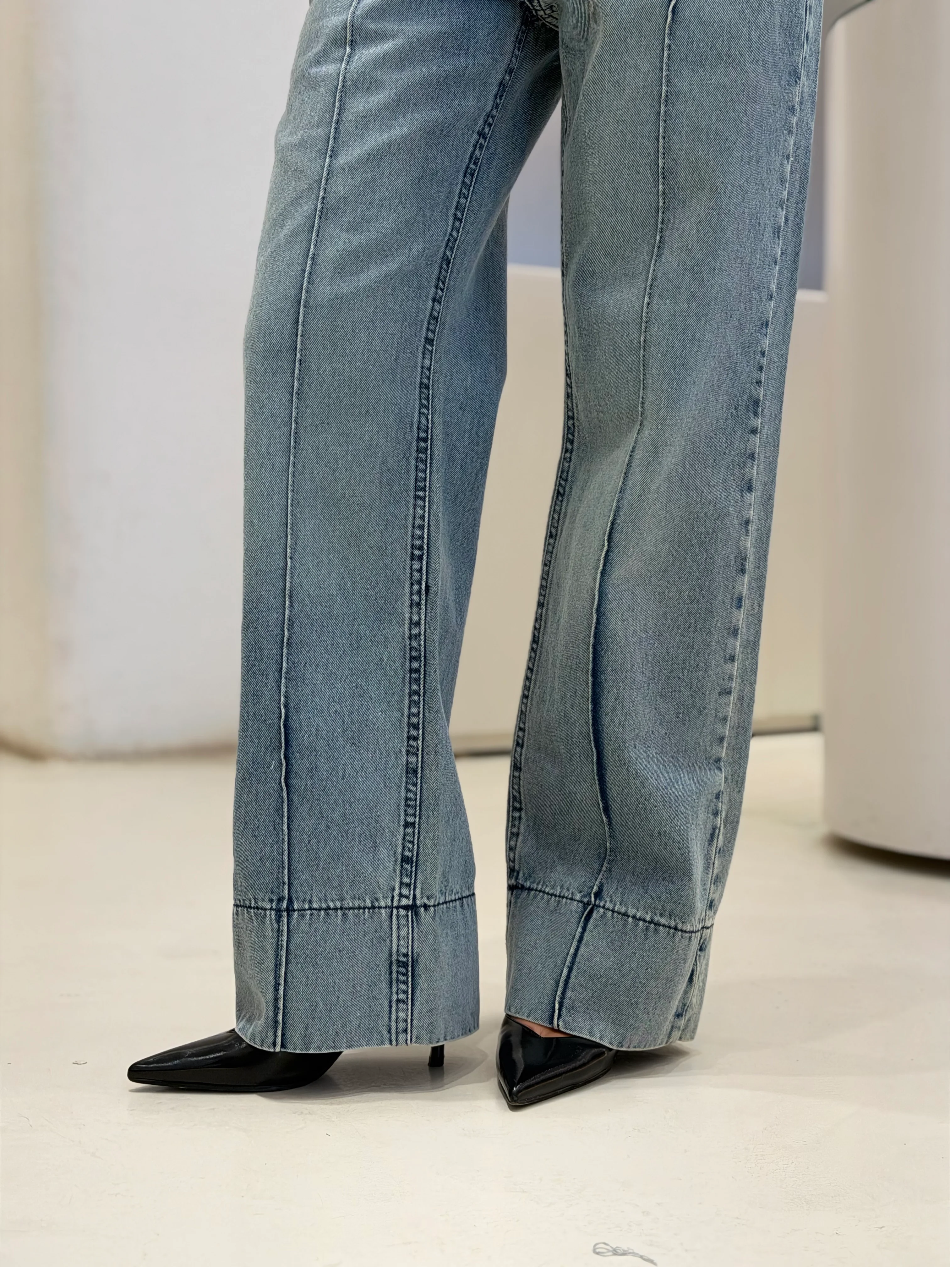 TwoPocket Straight Jeans - Image 5