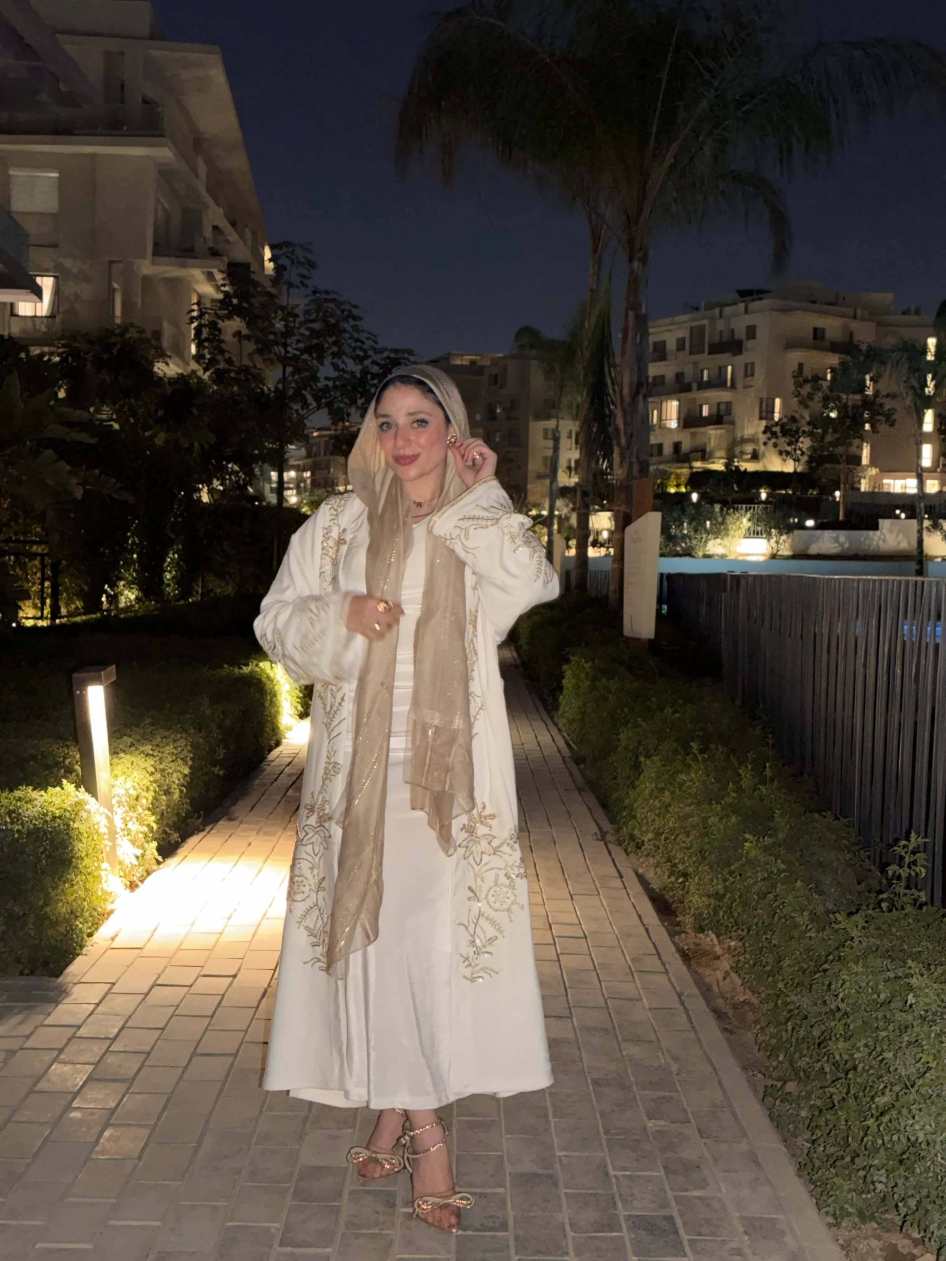 White Angel Abaya - Image 4